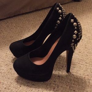 Vince Camuto heels 👠